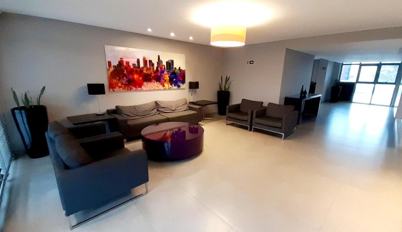 Estudio Aconchegante No Centro De Curitiba - Ar Condicio E Localizacao Perfeita! Zewnętrze zdjęcie